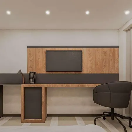 Ramada By Wyndham Karacabey מלון