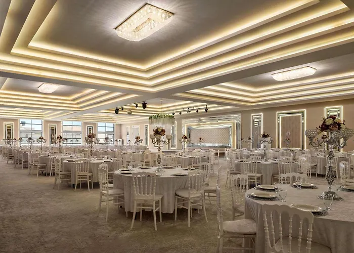 מלון Ramada By Wyndham Karacabey