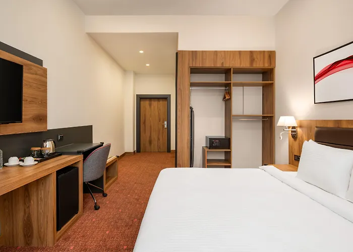 מלון Ramada By Wyndham Karacabey