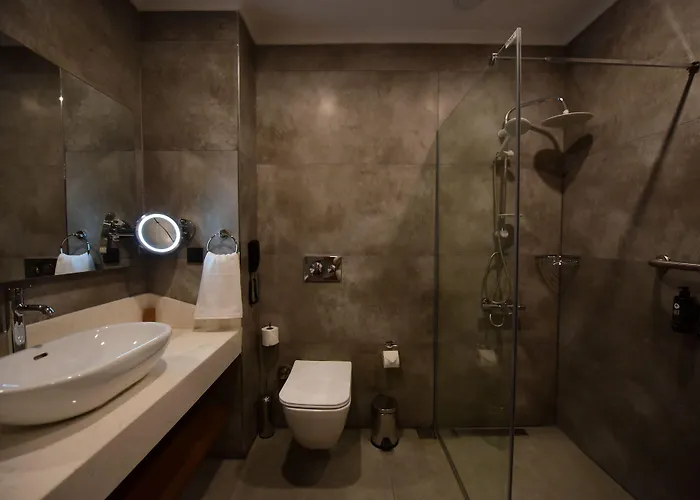 מלון Ramada By Wyndham Karacabey 4*